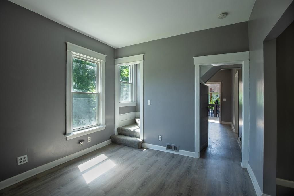 2203 E 37 Street — photo 9