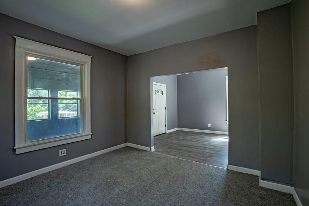 2203 E 37 Street — photo 10