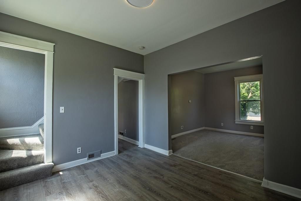 2203 E 37 Street — photo 14