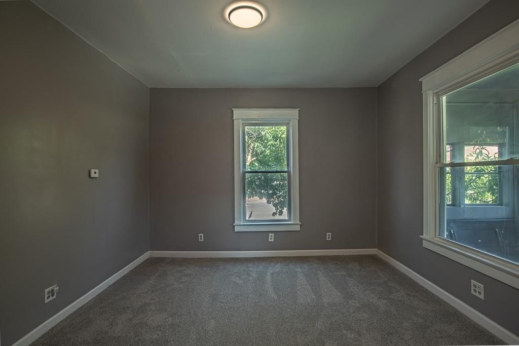 2203 E 37 Street — photo 15