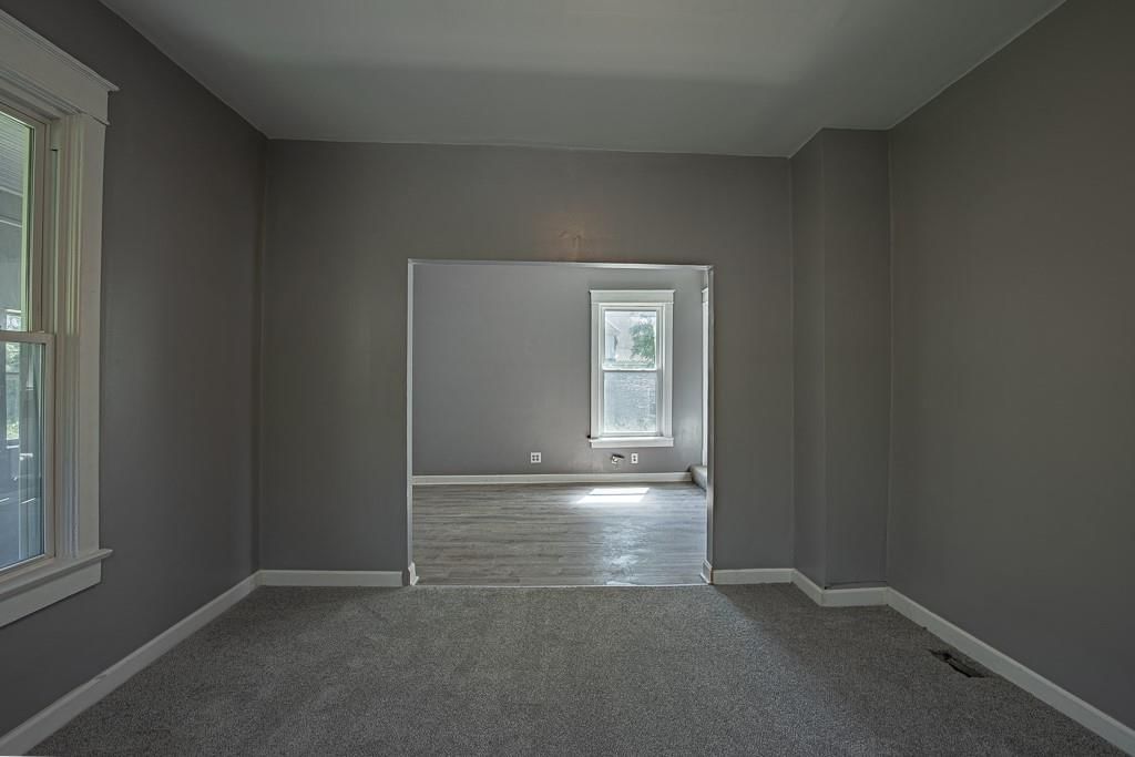 2203 E 37 Street — photo 18