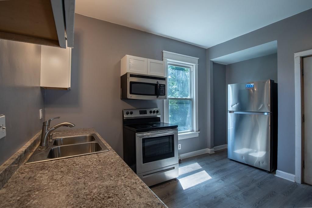 2203 E 37 Street — photo 21