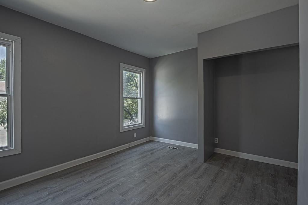 2203 E 37 Street — photo 28