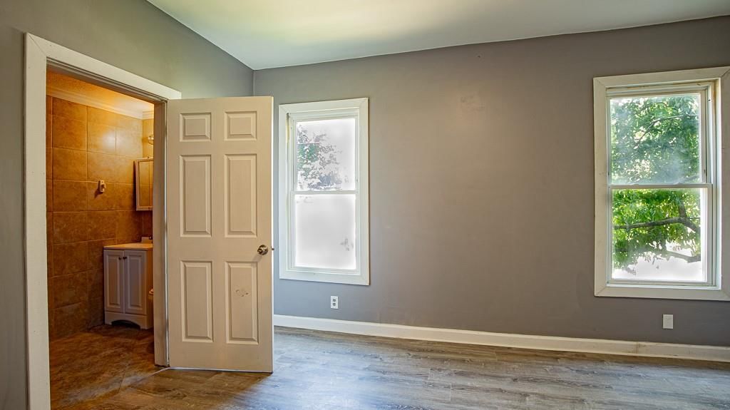 2203 E 37 Street — photo 31