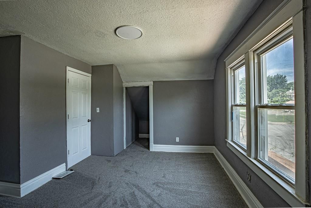 2203 E 37 Street — photo 37