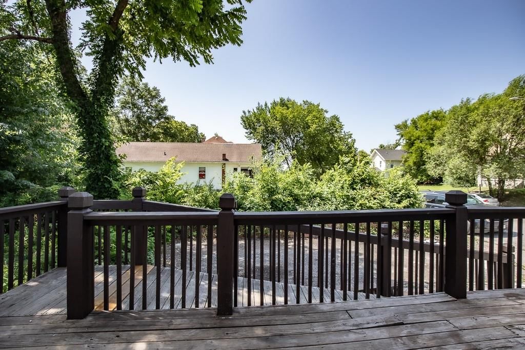 2203 E 37 Street — photo 48