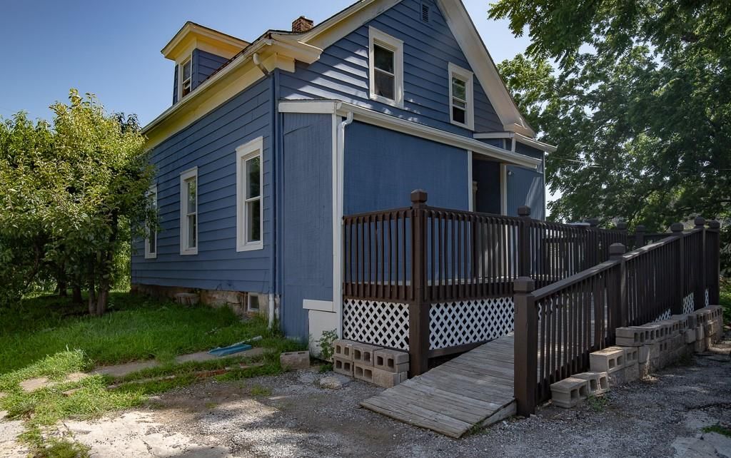 2203 E 37 Street — photo 51