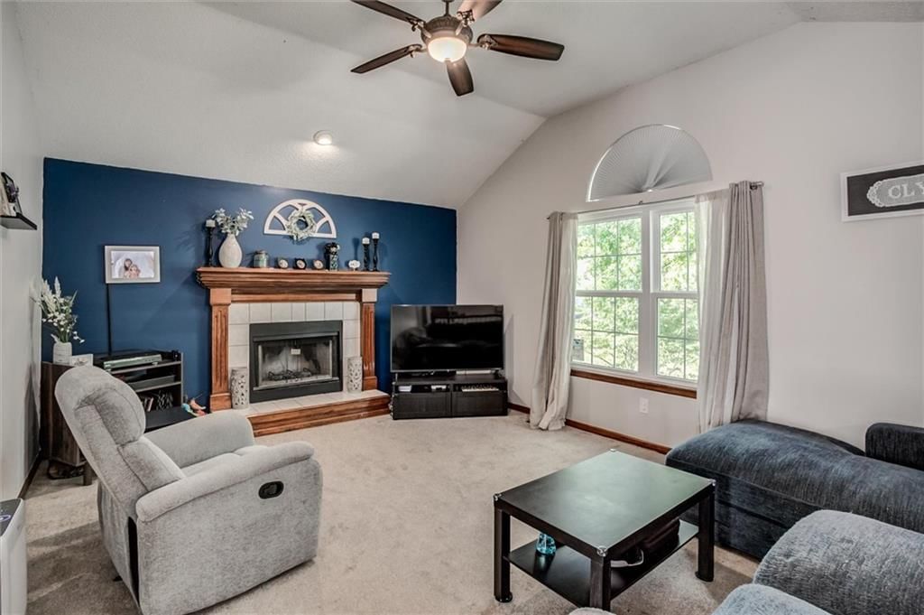 717 SE Pierre Court — photo 4