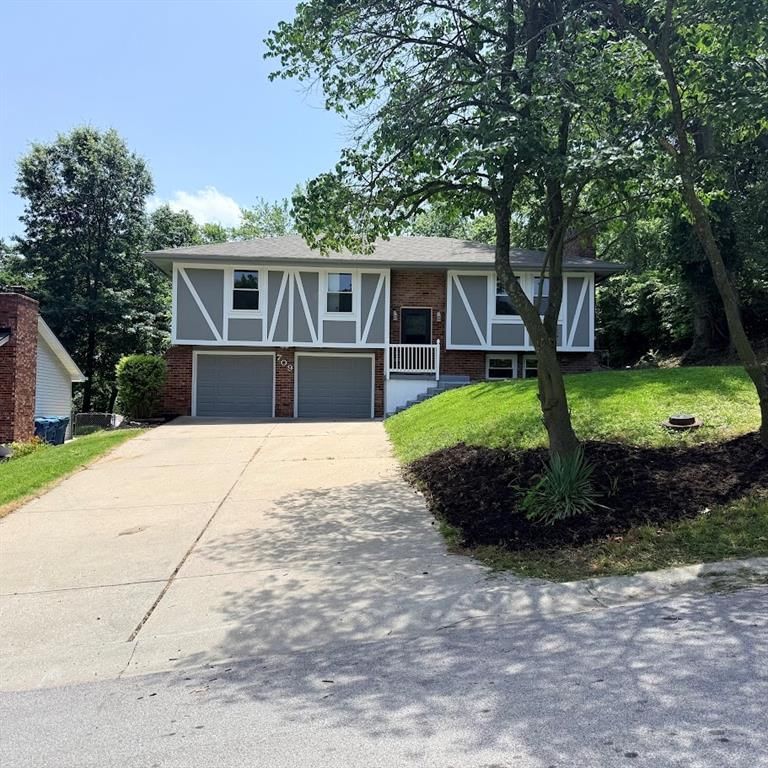 709 Elm Street, Liberty, MO