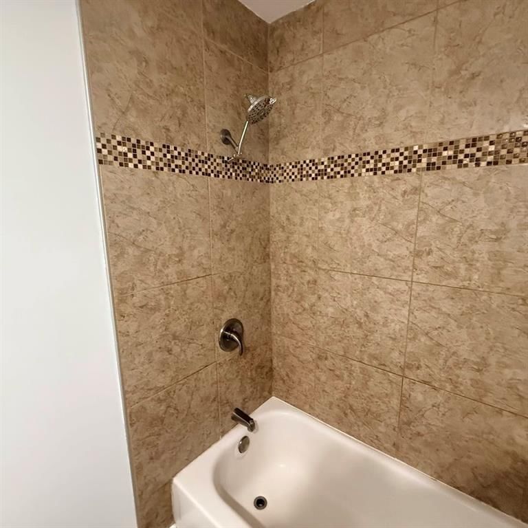 709 Elm Street — photo 13