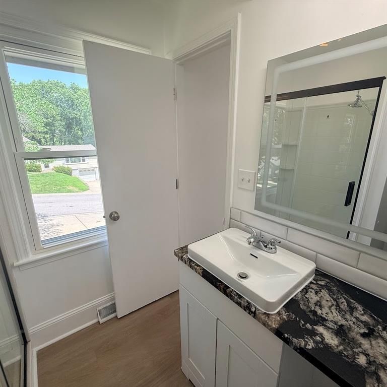 709 Elm Street — photo 16
