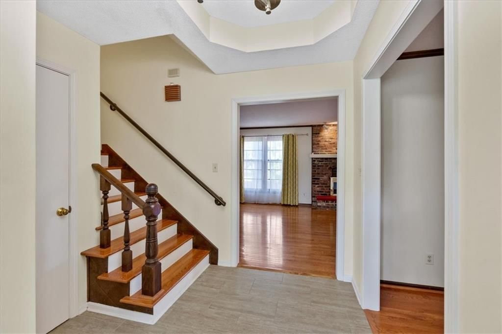 10215 W 101st Street — photo 4
