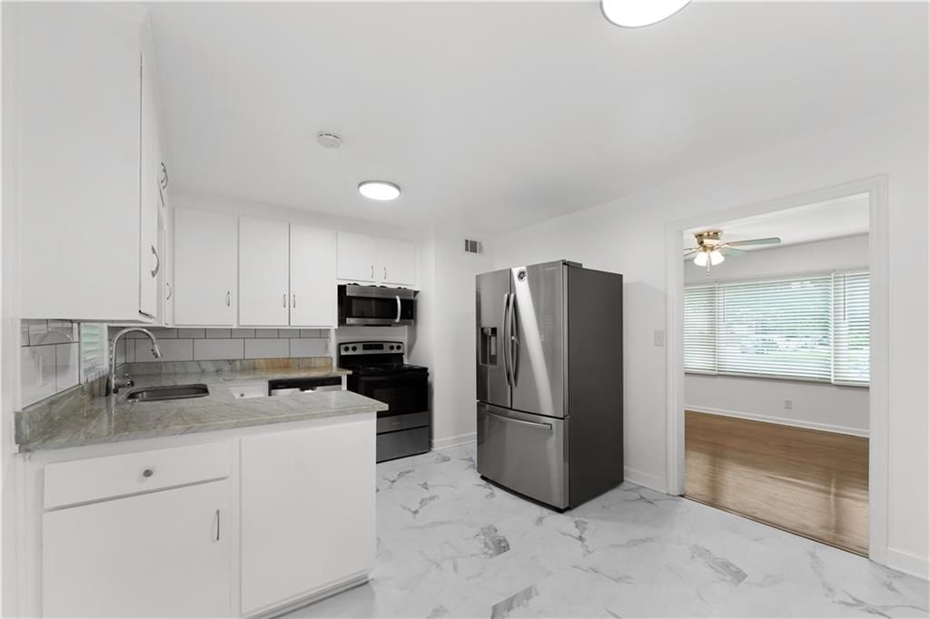 7339 Nall Avenue — photo 9