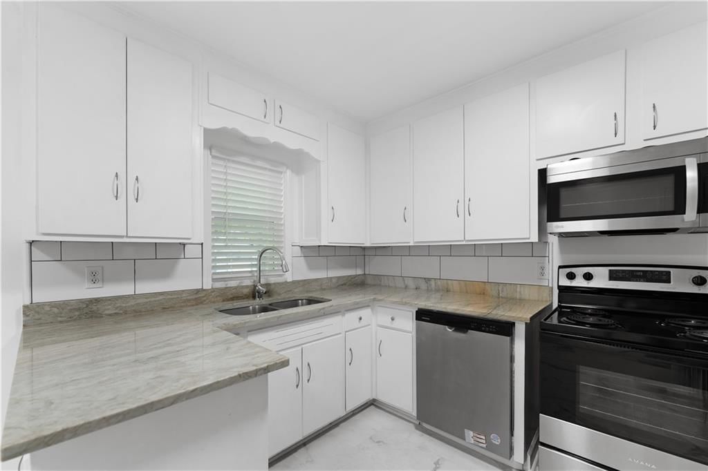 7339 Nall Avenue — photo 10