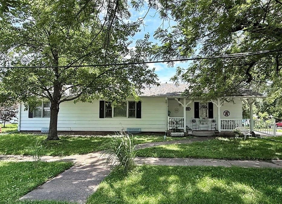 100 N Hickory Street — photo 1