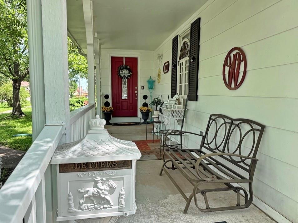 100 N Hickory Street — photo 4