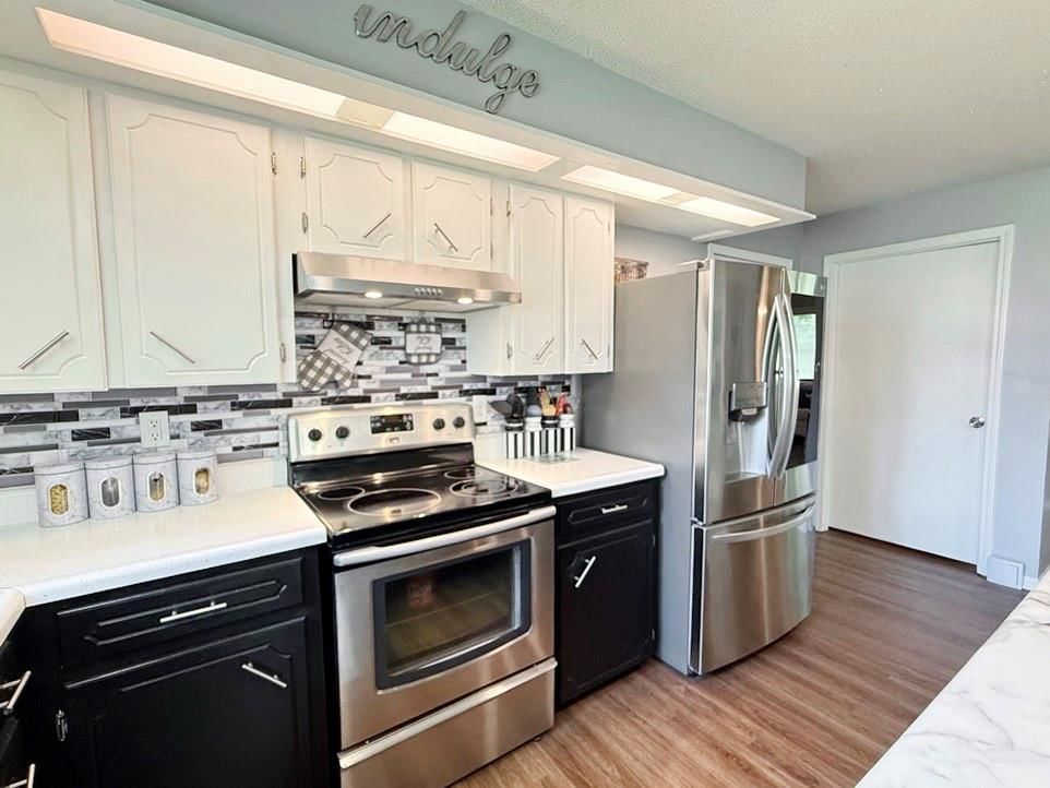 100 N Hickory Street — photo 12