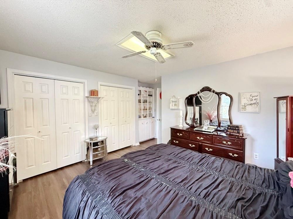 100 N Hickory Street — photo 25