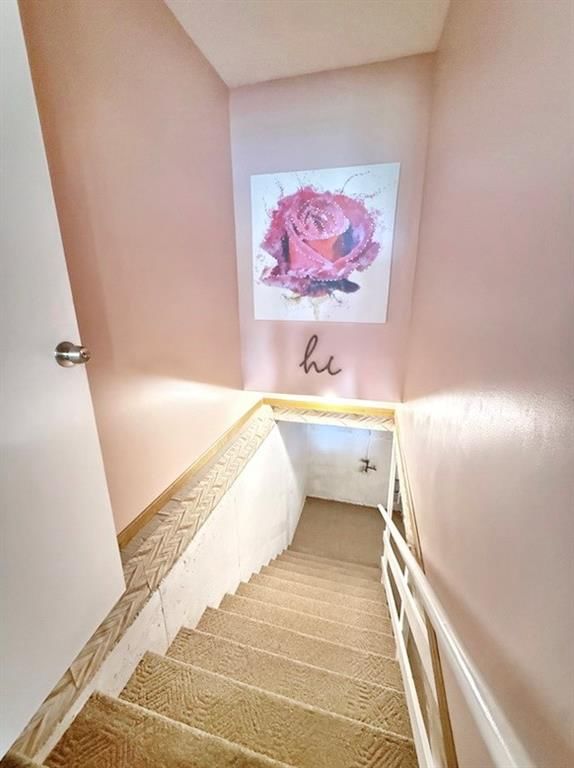 100 N Hickory Street — photo 34