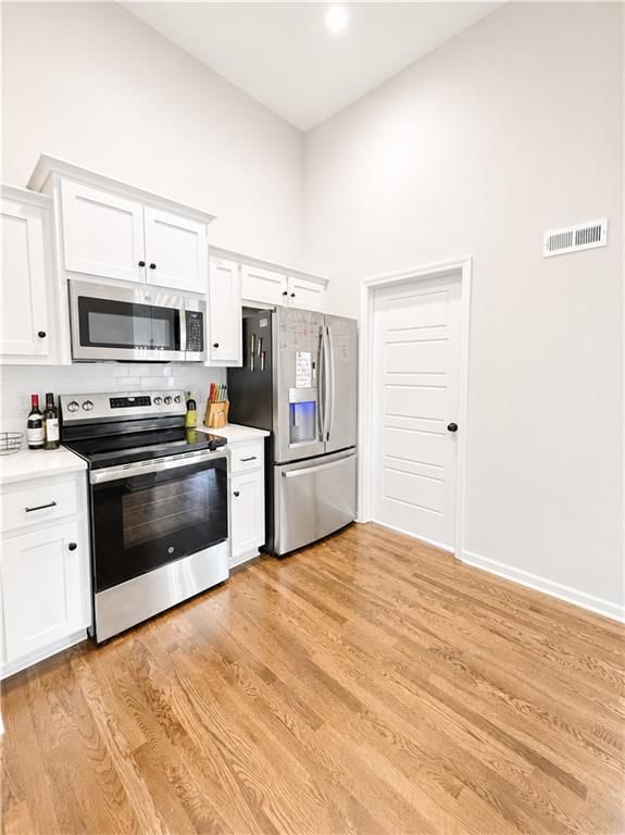 610 E 11th Street — photo 14