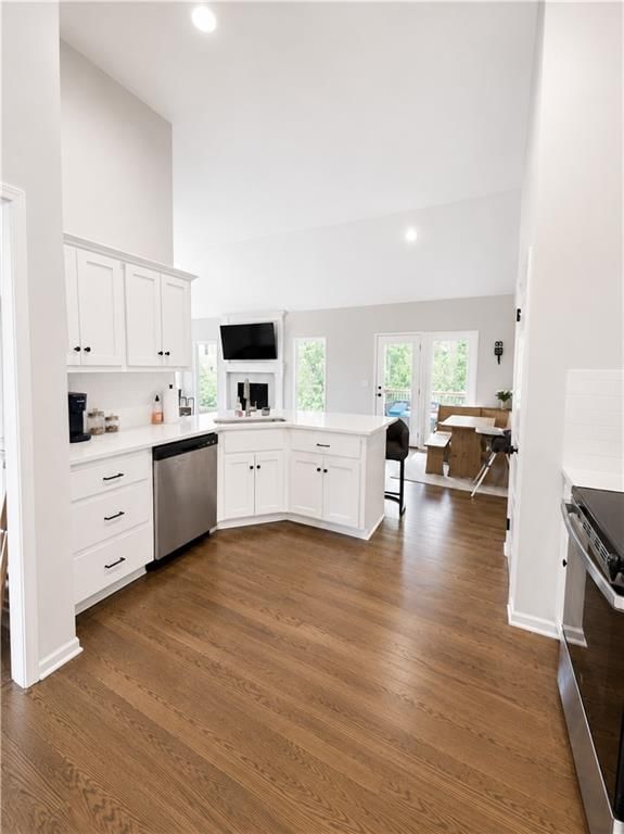 610 E 11th Street — photo 15