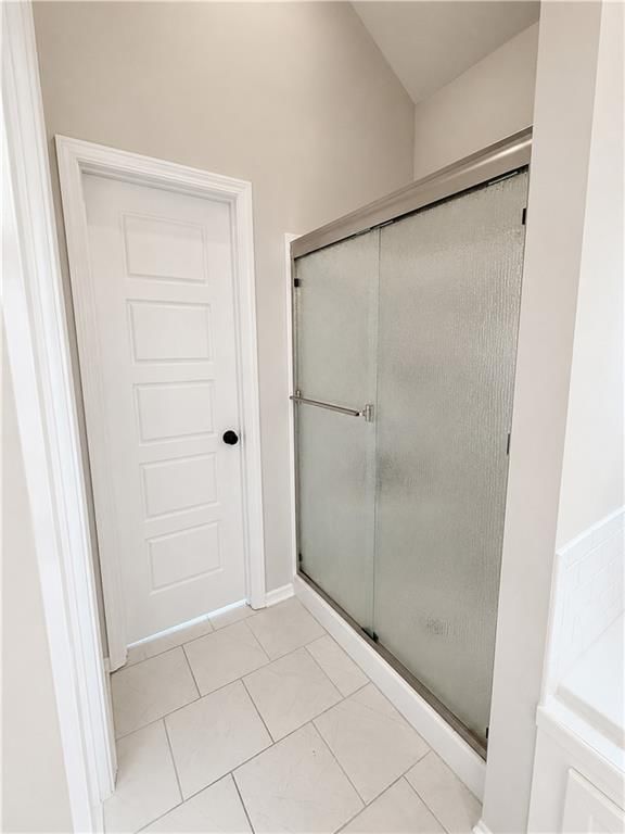 610 E 11th Street — photo 32
