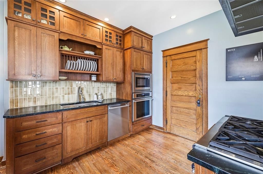 3681 Madison Avenue — photo 26