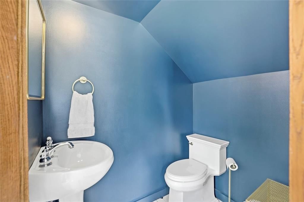 3681 Madison Avenue — photo 31