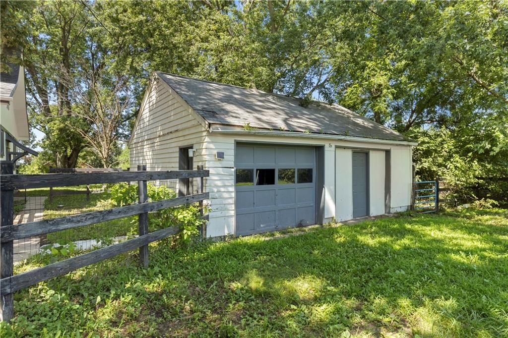 21709 E 321st Street — photo 30