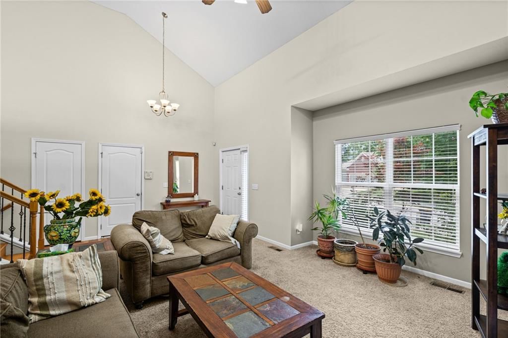 10201 N Willow Avenue — photo 7