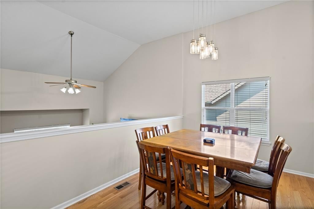 10201 N Willow Avenue — photo 10