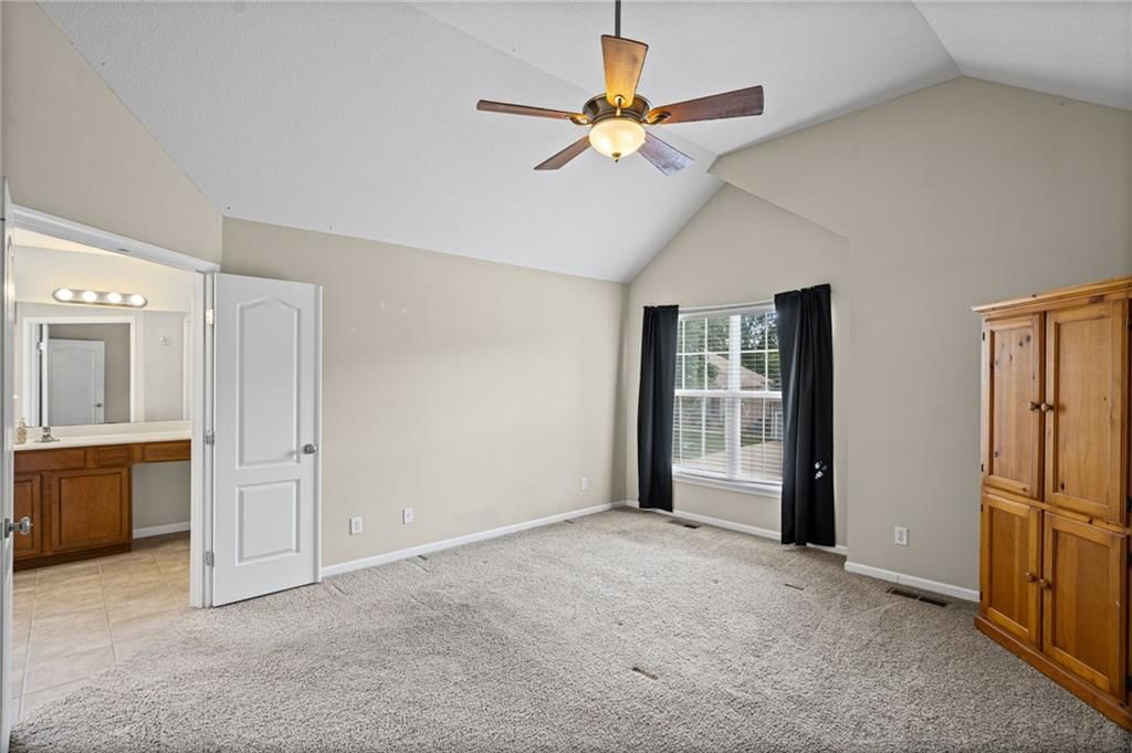 10201 N Willow Avenue — photo 16