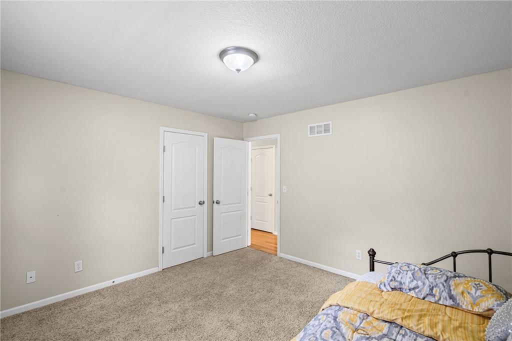 10201 N Willow Avenue — photo 24