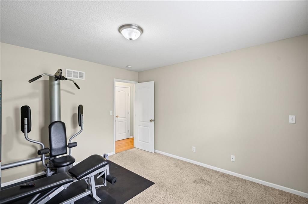 10201 N Willow Avenue — photo 29