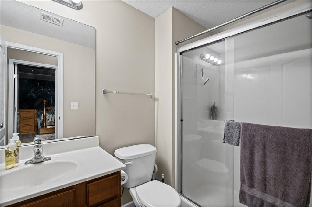 10201 N Willow Avenue — photo 37