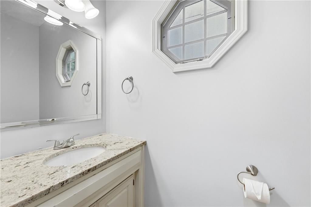 4714 W 139th Terrace — photo 22