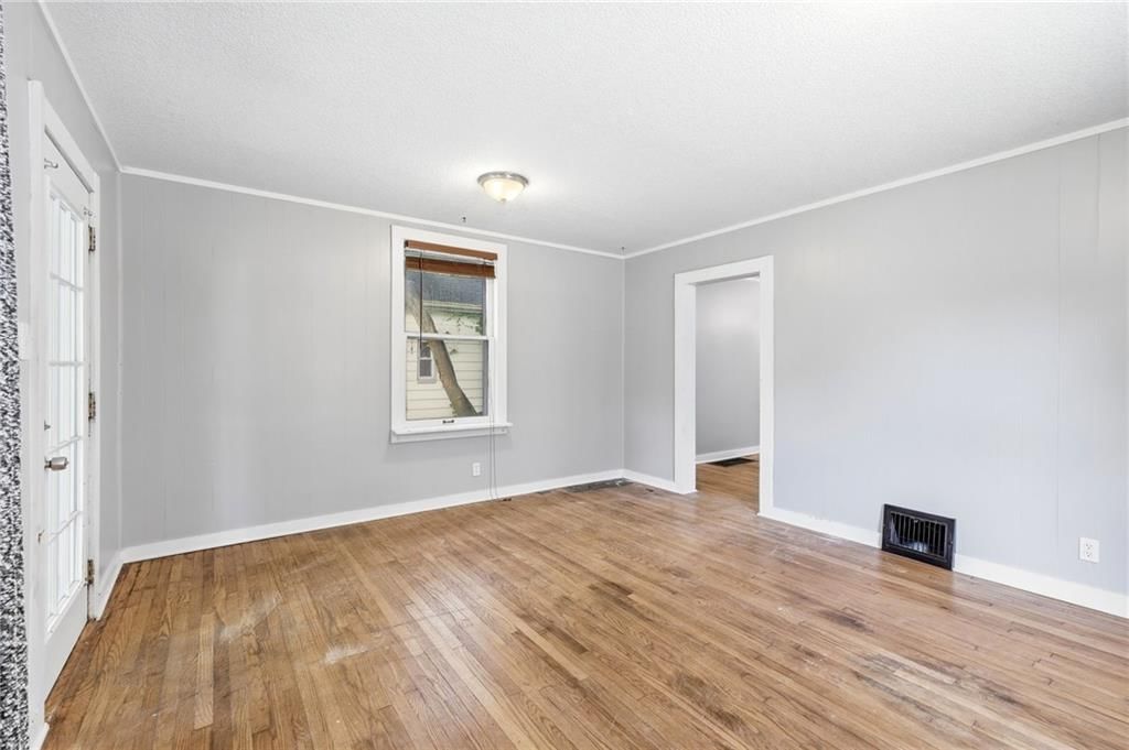 4434 Cambridge Street — photo 4