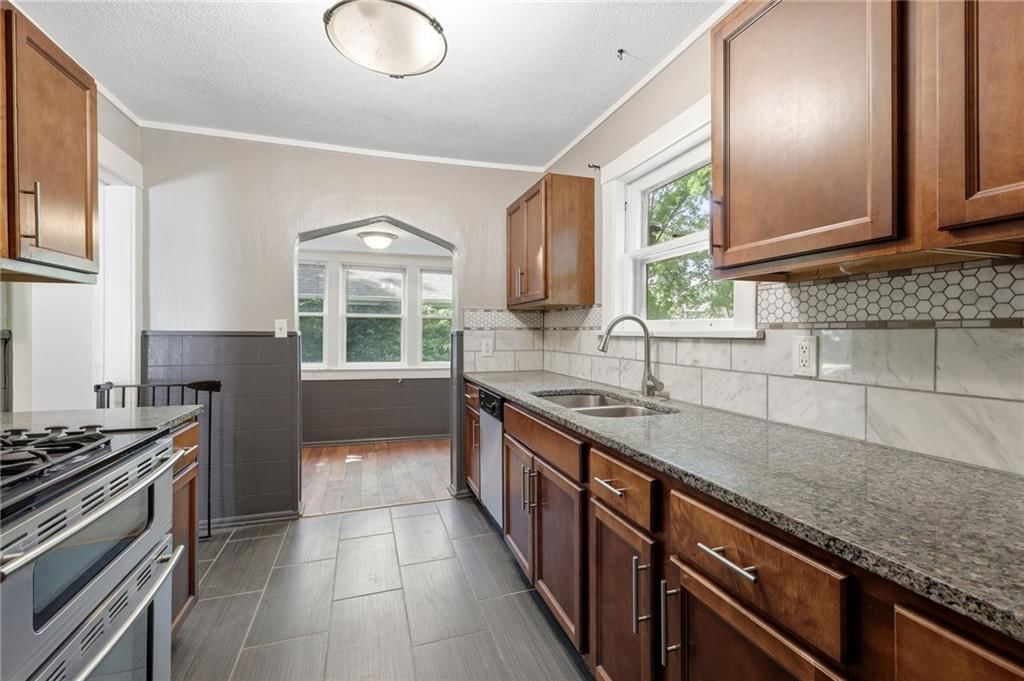 4434 Cambridge Street — photo 9
