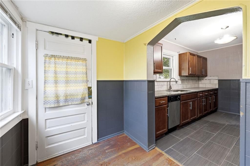 4434 Cambridge Street — photo 12