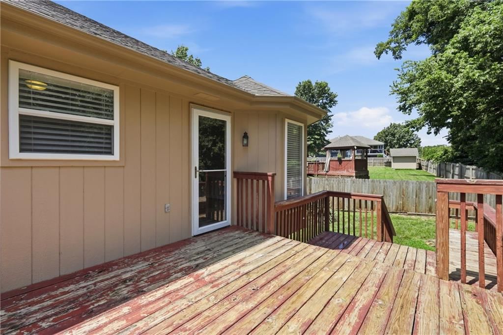 2358 NE Overbrook Drive — photo 28