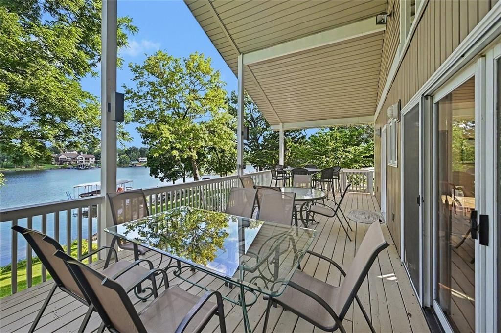 1066 Lake Viking Terrace — photo 7