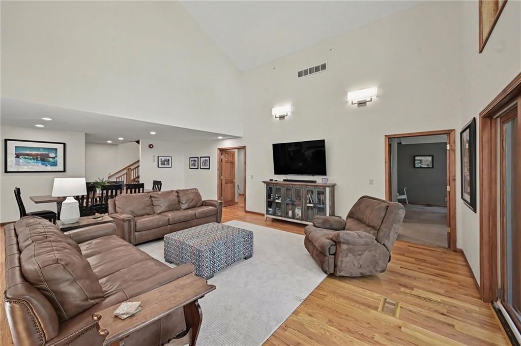1066 Lake Viking Terrace — photo 11