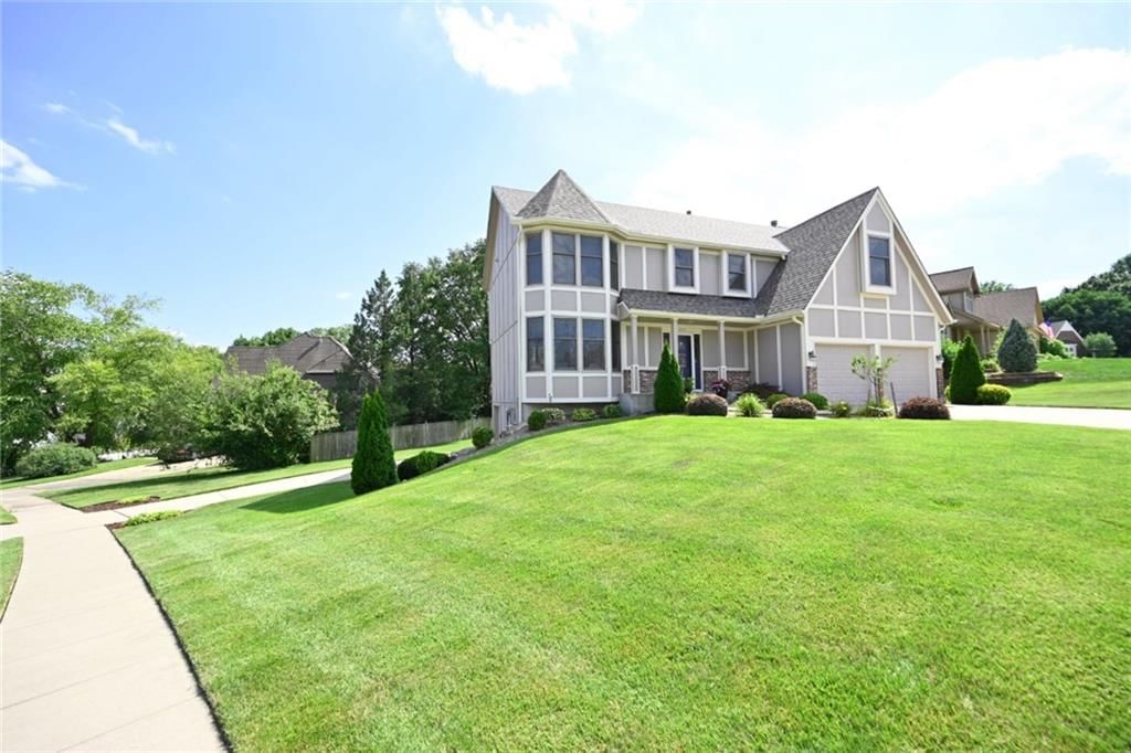 6100 N Cypress Avenue — photo 3
