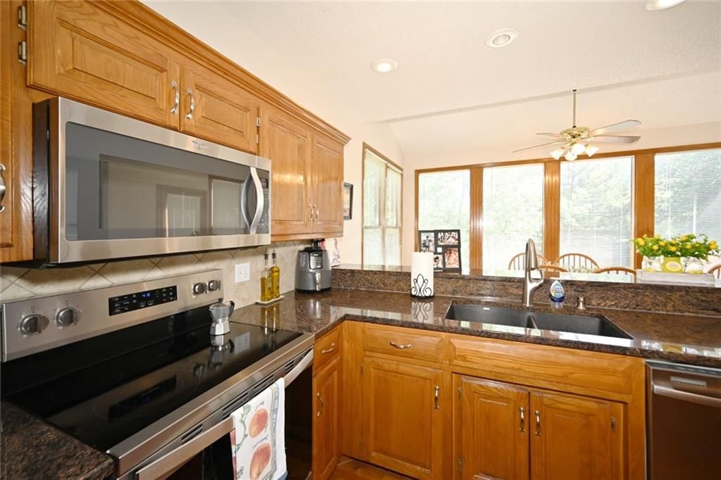 6100 N Cypress Avenue — photo 13