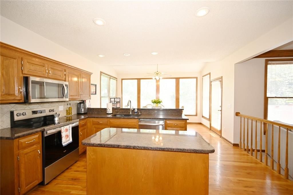 6100 N Cypress Avenue — photo 14