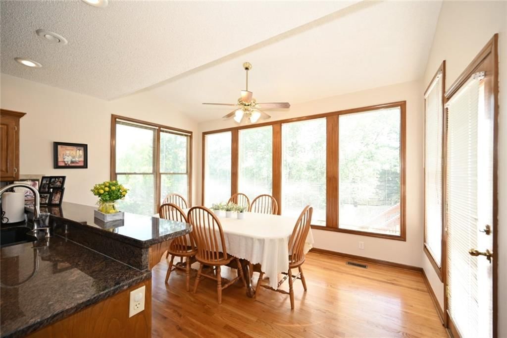 6100 N Cypress Avenue — photo 15