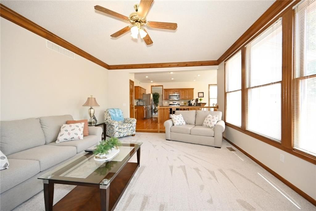 6100 N Cypress Avenue — photo 17