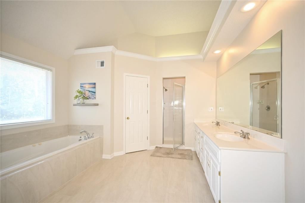 6100 N Cypress Avenue — photo 23