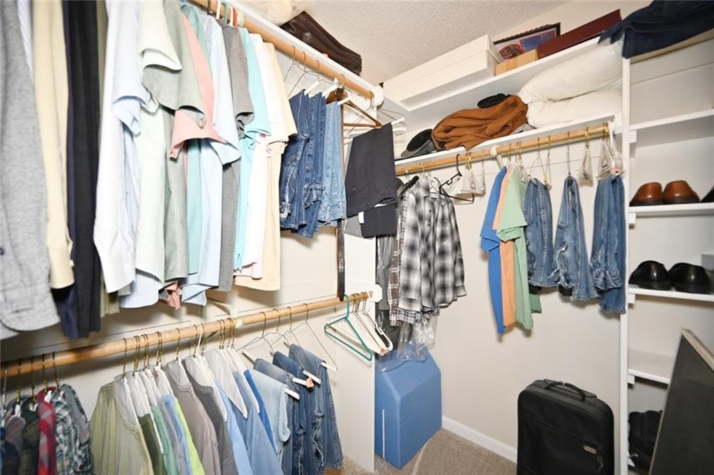 6100 N Cypress Avenue — photo 26