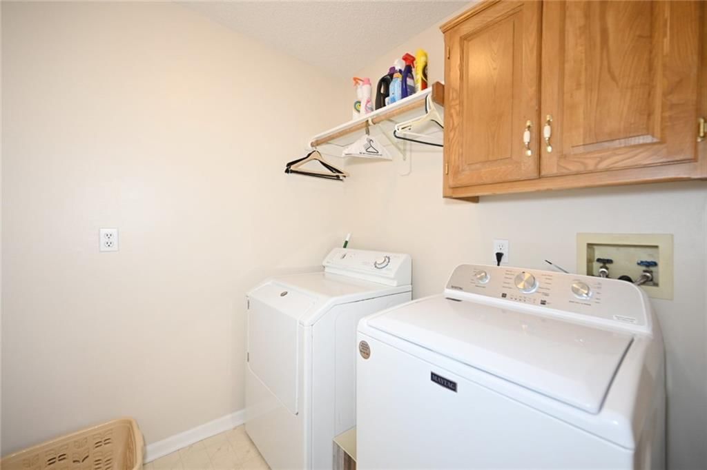 6100 N Cypress Avenue — photo 27